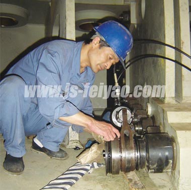 大扭矩液壓扳手現場使用圖