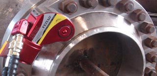 驅動式液壓扭矩扳手現場應用